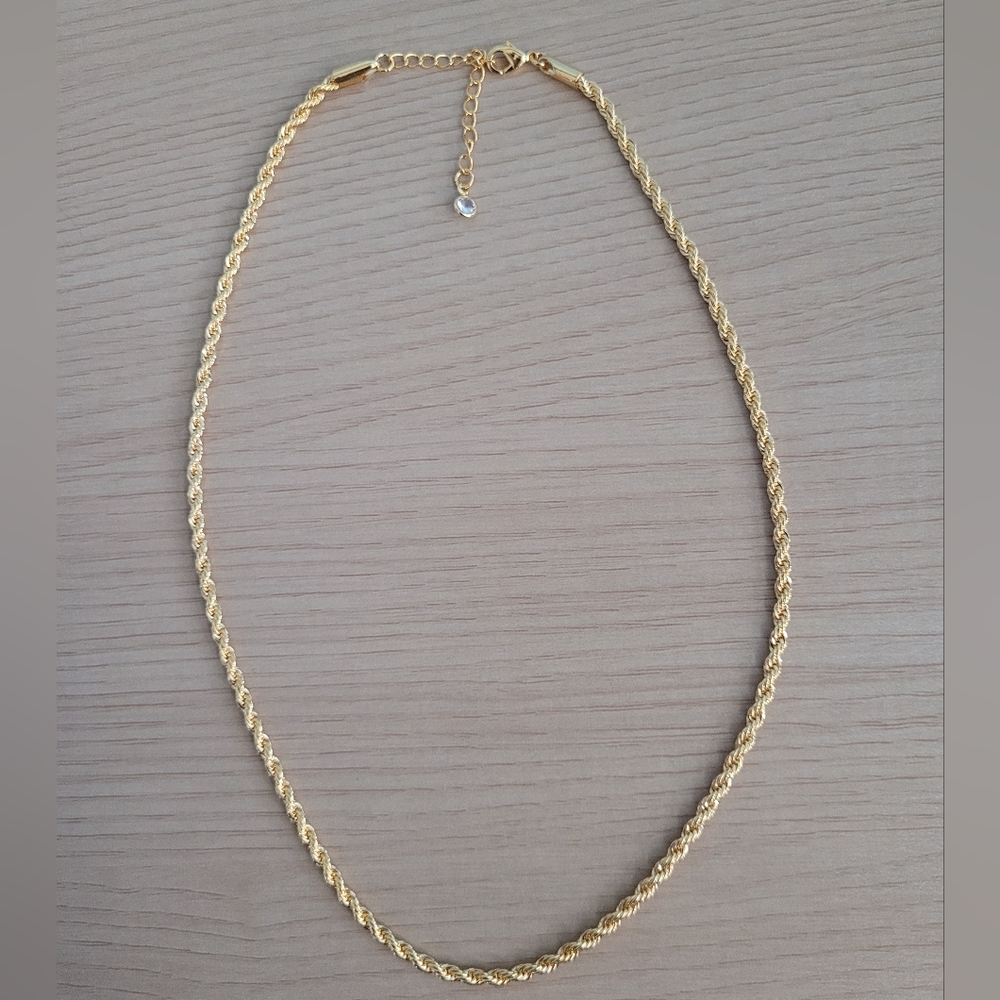 Gold Rope Chain - Picture 2 of 3